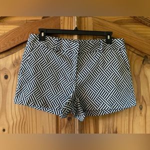 Women's Metaphor black white zigzag striped flat front chino shorts size 14